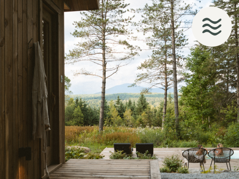Spa-sauna-en-nature-vue-mont-HAM-sejour-bien-etre-estrie